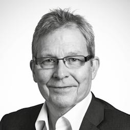 Kapittel 2.4: Introduksjon Ledelsen FINN MELBØ Administrerende direktør Har vært direktør i Statens pensjonskasse siden 2008. Finn Melbø er utdannet cand. polit. og cand. paed.