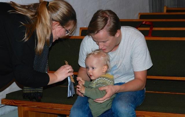 Så er det å håpe at flere av disse kommer oftere slik at gudstjenestefeiringen kan bli rikere når vi jevnt over er mange som feirer gudstjeneste sammen og opplever enheten vi har «I Kristus»!