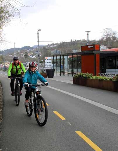 Sykkel Hverdagssyklister kan integreres i gåbyen. Ved å erstatte biler med sykler, bidrar vi til å dempe støy og redusere konsekvenser av eventuelle trafikkuhell.