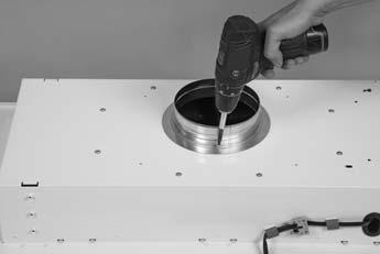 STEG 2 Koble kjøkkenviften til avluftsrøret ved bruk av spiro kanal med diameter på ø150 mm (diameter anbefalt av