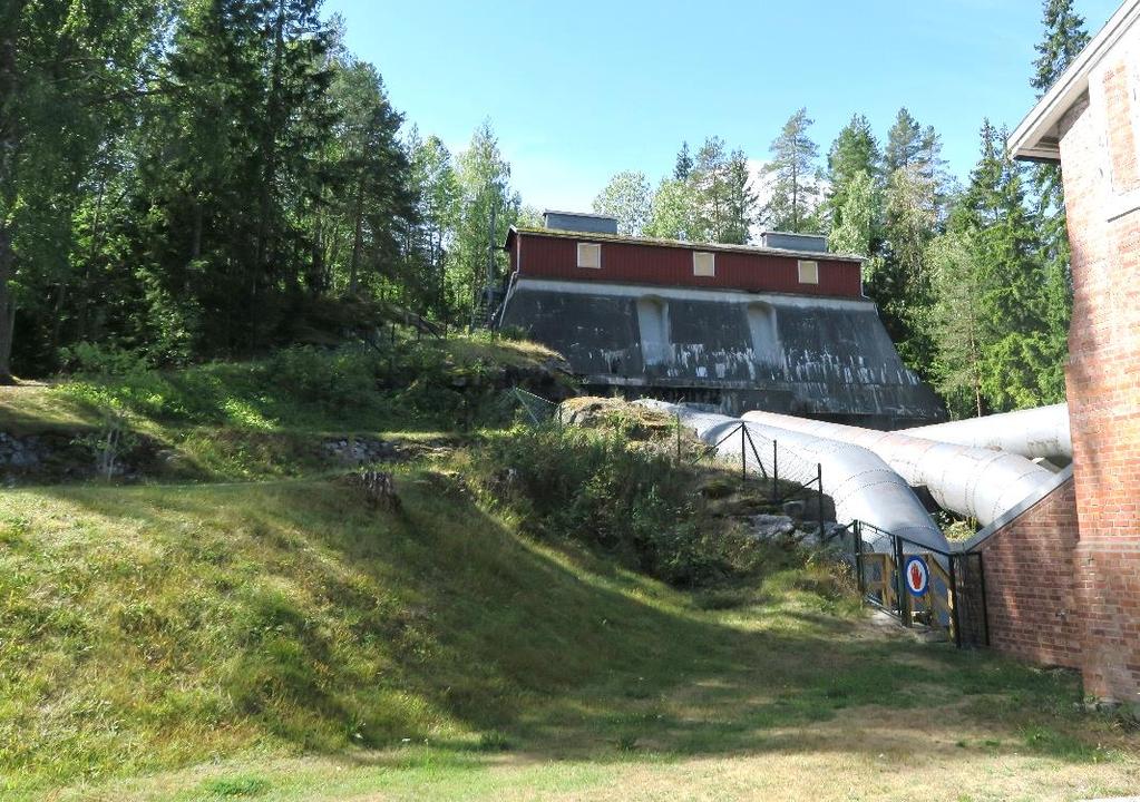 Skråningen fra kraftstasjonen opp mot