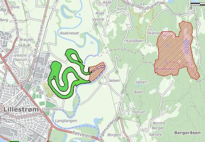 Mellom Vassdragene ligger et litt større åsparti (Jølsenåsen, Bergåsen og Holteåsen) med skog. I den søndre del av dette skogspartiet ligger deler av boligbebyggelsen ved Fetsund.