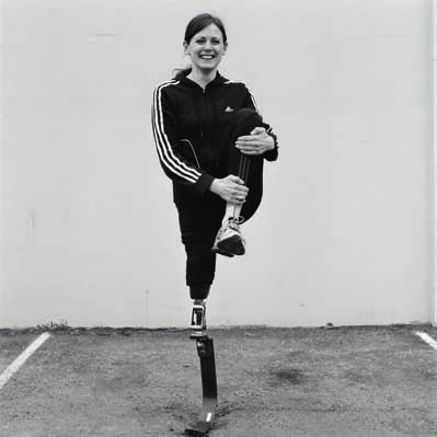 Elin har i flere år vært aktiv i friidrett hvor hun har drevet med sprint og lengdehopp.