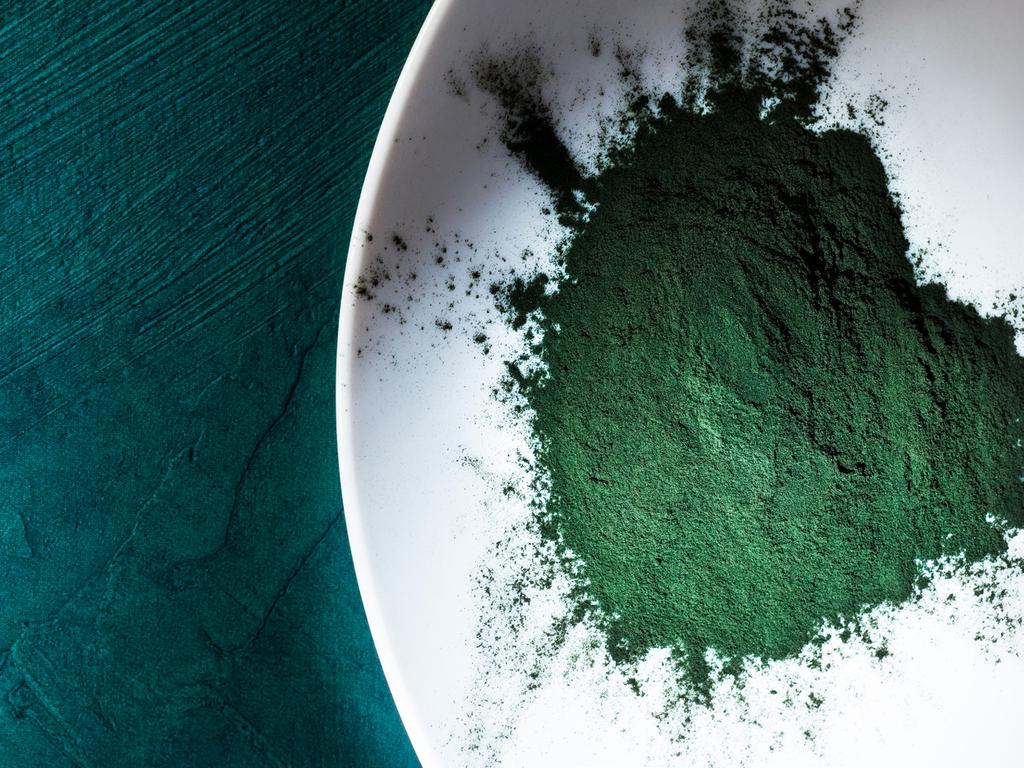 SPIRULINA EFFEKTER I HUDEN BETENNELSESDEMPENDE REMINERALISERENDE