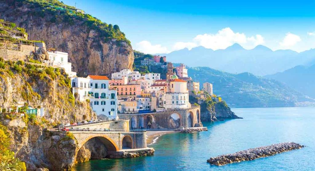 1 AKTIVE VÅR & HØSTTURER SORRENTO Vi skal vandre på den vakre Sorrento-halvøya og ta båttur i Napolibukta for å besøke øya Capri.