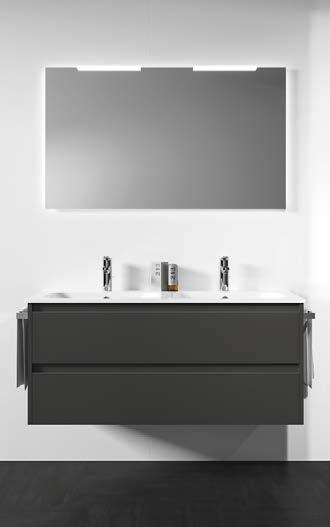 DayLight speil Speil med jevn, varmhvit bakgrunnsbelysning i LED, energiklasse A. Det enkle og elegante speilet glir rett inn med alle Day by Day møblene for en gjennomført stil og utrykk.