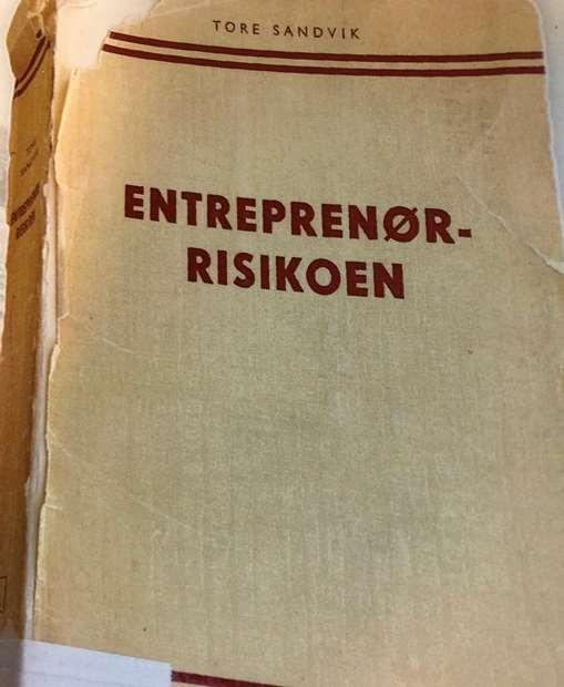 Tore Sandvik: Entreprenørrisikoen (1966) s.