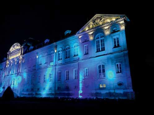 Contrast 2 LED NY National Museum of Sèvres Ceramic, lysdesign: Roger Narboni, CONCEPTO agency. Installasjon: Bouygues Energy & Services. Foto: CONCEPTO.