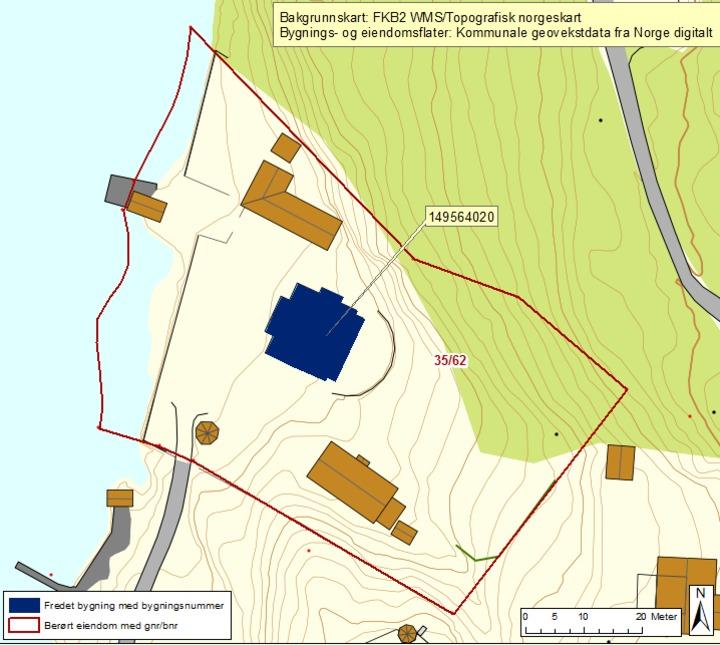 Side 4 HOVEDBYGNING Bygningsnr: 149564020 Oppført: 1869 AskeladdenID: 239674-1 Referanse i landsverneplanen: Bygning 10484 Fredningen av hovedbygningen omfatter bygningens eksteriør og interiør og