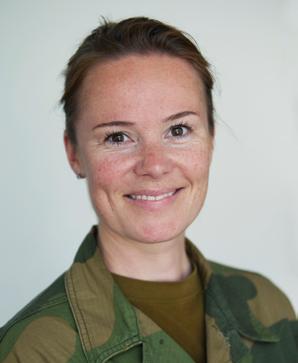 profilen Som talsperson for forsvarsledelsen føler major Linn Therece Johansen Forsvarets åpenhetsfilosofi på pulsen nær sagt dag og natt.