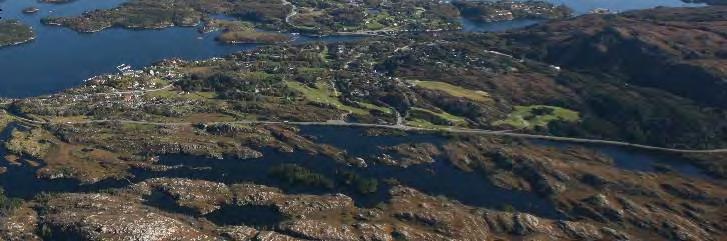 Omfang og konsekvens Alternativ E1 går i ei lang dagsone rett sør for Haljesvatnet, rett bak Solheimfeltet og til eit kryss på Kleivane.