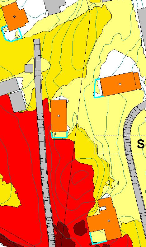 de andre 3 boligene i området. Det kreves da ca. 280-300 m lang og 4 m høy skjerm for å få omtrent samme effekt på støy mot uteområdene som lokal støyskjerming.