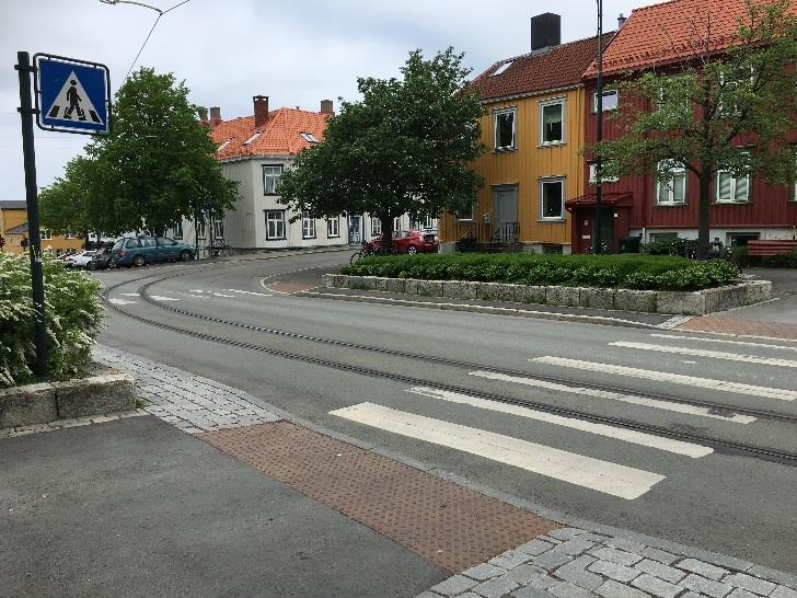Lindseth Trafikal trygghet (A2) Her skal det kartlegges hvordan strekningen oppleves med tanke på trafikal trygghet. A 2.1: Biltrafikk Finn ÅDT tall og skiltet hastighet i Norsk vegdatabank (NVDB).