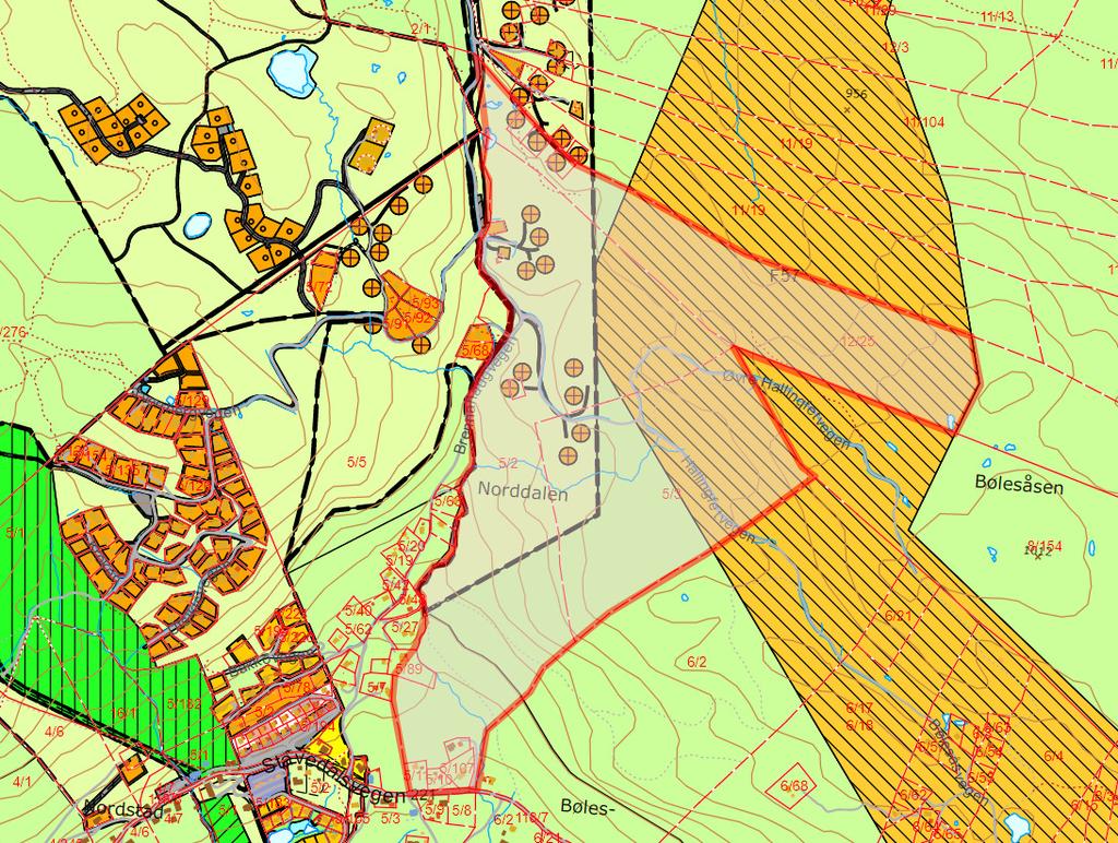 2.3 Kart over området ihht gjeldende kommuneplan Foreslått område med tykk rød heltrukket strek: 3. RAMMER OG PREMISSER FOR PLANARBEIDET 3.