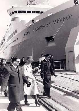 März 1976: Kronprinzessin Sonja tauft Kronprins Harald in Kiel.