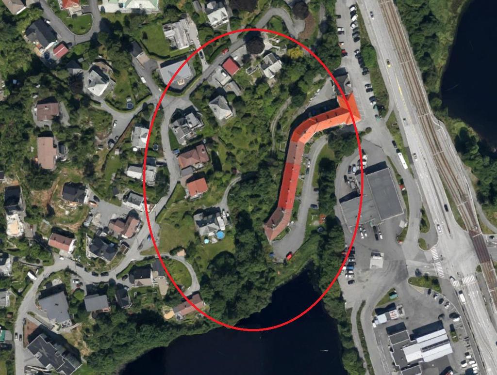 2 Eksisterende situasjon Utbyggingsområdet ligger rett nord for Lille Nesttunvann, og fremstår i dag som et område med større eneboligtomter.