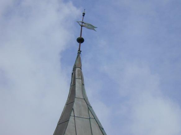 Foto: RA arkiv stavkyrkja er dei stavbygde veggane i skipet og koret, samt delar av takkonstruksjonen.