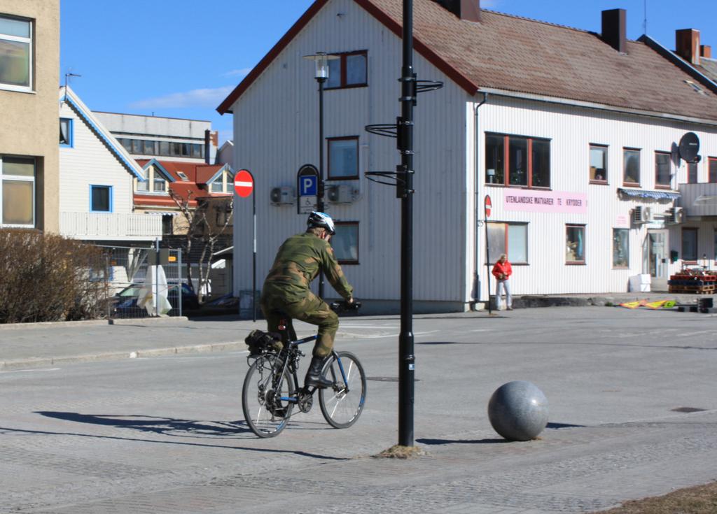Hvorfor planlegge for sykling i Bodø? Store deler av Bodø er flatt, og derfor svært godt egnet for sykling.