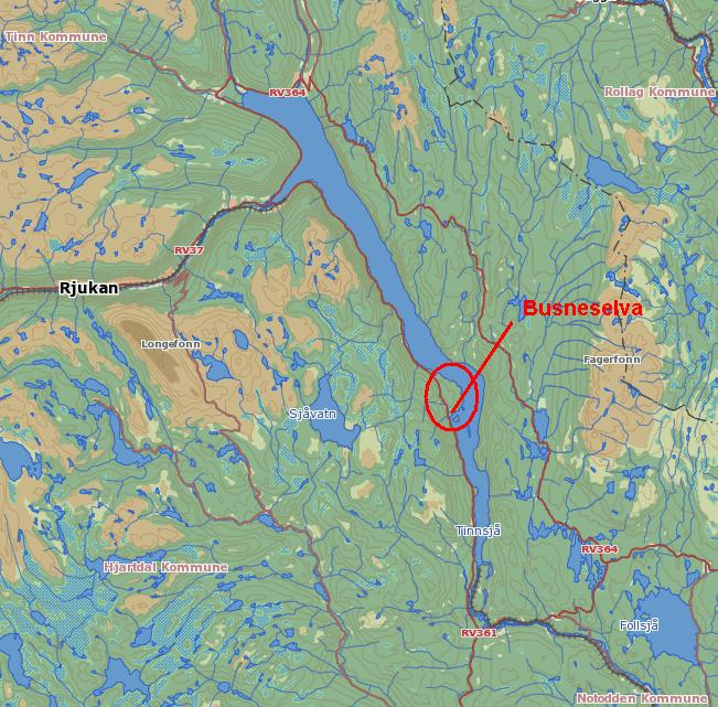 2 Beskrivelse av området Den berørte strekningen av Tinnsjøvegen forbi Busnesgrenda ligger på fylling.