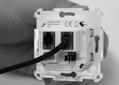 Hvis enheten er speilet til høyre, må tilkoblingen til kabelen endres. Fjern kabel A fra PCB (X14 / Sensor pakke) og koble til kabel B.