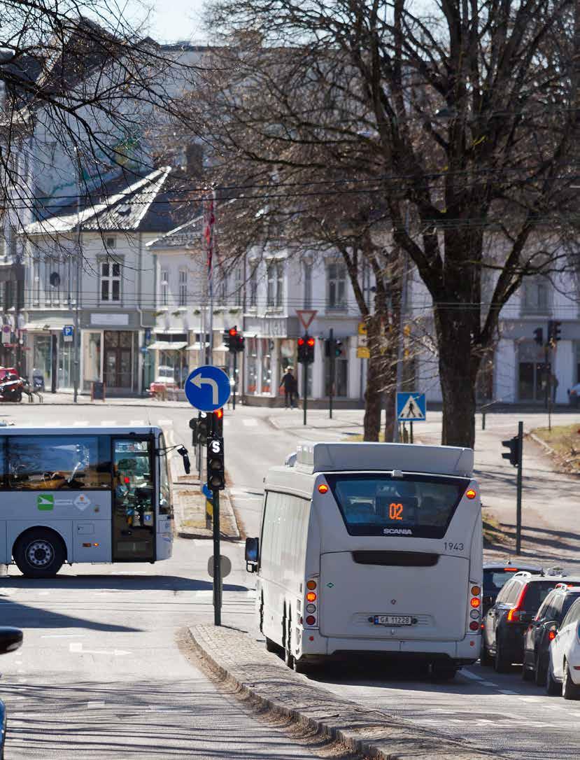 Sammendrag Antall passasjerer på bussene i Vestfold økte med 3,8% i 2016 sammenlignet med resultatet i 2015. For første gang var det over 10 millioner passasjerer på bussene i fylket.