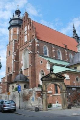Av kjente severdigheter man ikke bør gå glipp av i Krakow, kan nevnes: Renessanseslottet ved