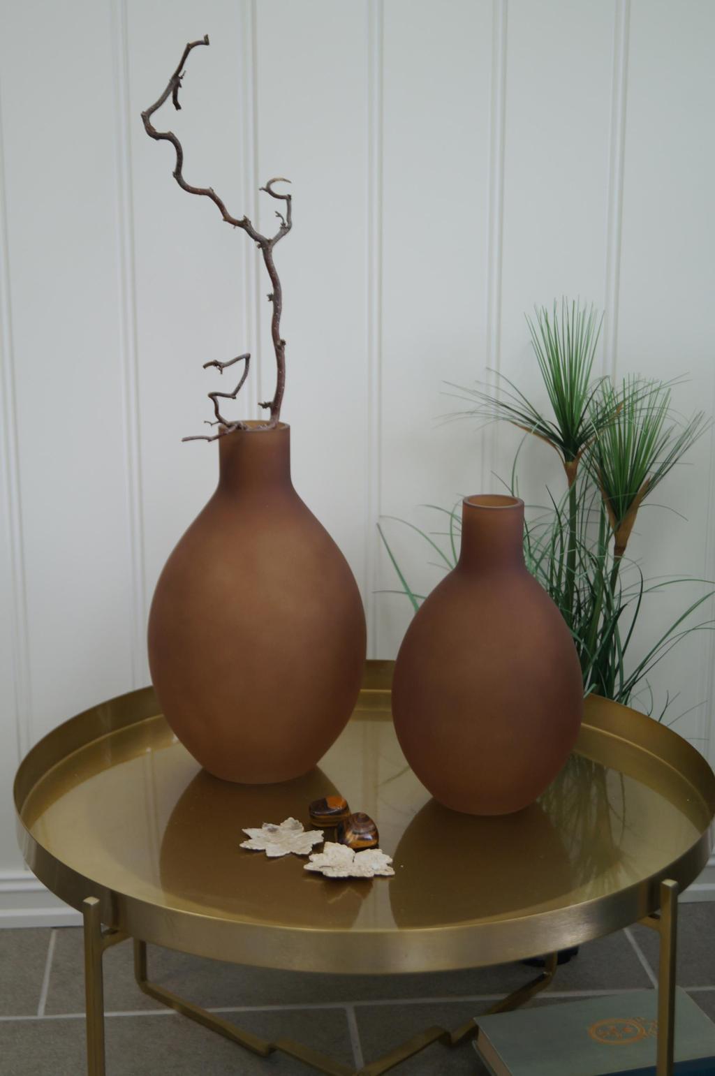 Lotus 120 Vase i glass lien. Farge brun.