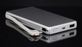 (Samsung, iphone 8, 8 plus og iphonex) Støtter quick charge Samsung S8/ S8+/S7/S7 edge/note5/s6 edge+. Størrelse: 14,2 x 7,3 x 1,5 cm. Vekt: 230 gr.