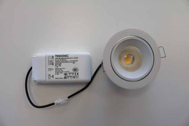 ma DC AL657P222-5 Hvit LED 9W 1000 lm 2 x 45 2700K L100 B100 Utsparing 80x80 mm AL657P232-5 Hvit LED 9W 1100