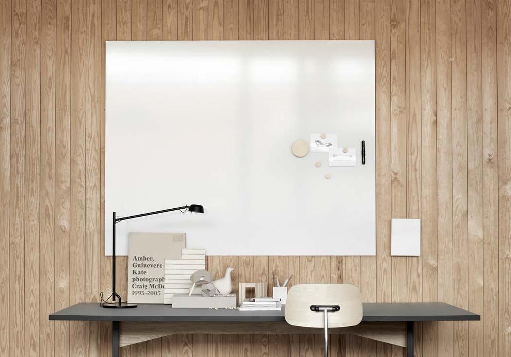 Skrivtavlor - Whiteboard Air whiteboard Magnetbärande glasemaljerad skrivtavla med vita fasade kanter istället för en traditionell ram, något som ger rena linjer och en svävande känsla på väggen.