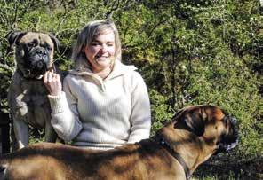 Kjære medlemmer! Minneord om Torunn Urheim Torunn Urheim er gått ut av tiden. Med henne har vi mistet en markant personlighet innen hundesporten i Norge.