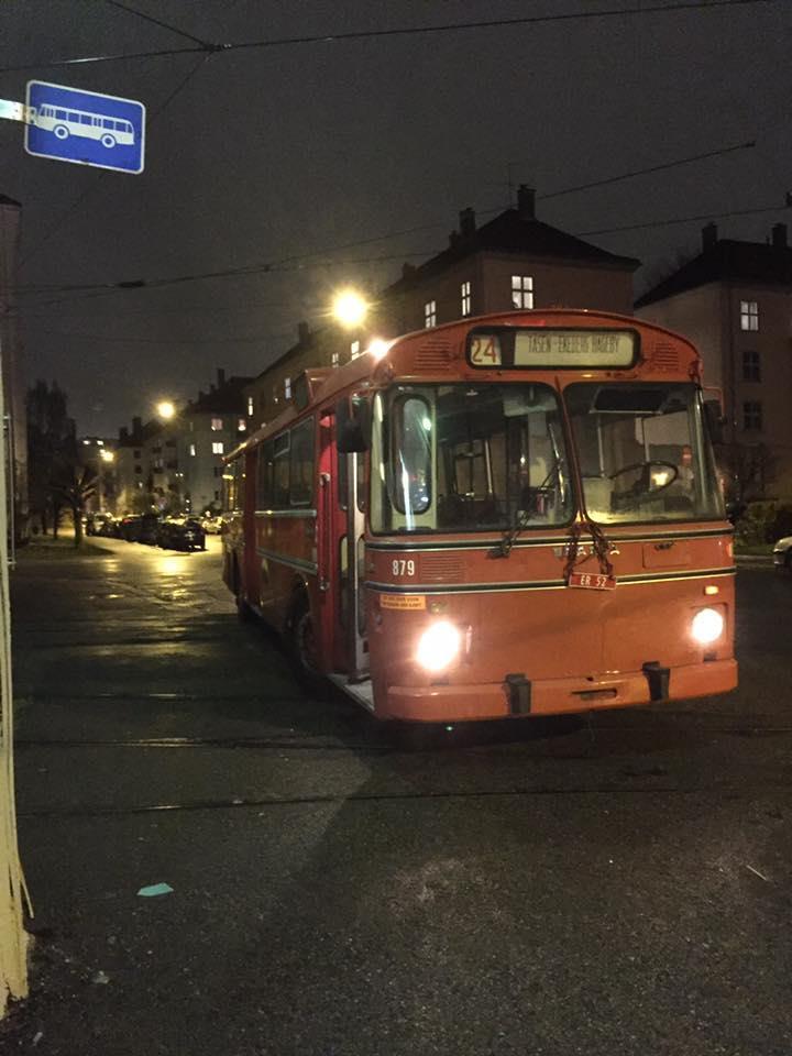 Buss 879 har fått plass på museet. Foto Kristian Kortgård Lys i vognene Det har gjennom hele 2018 vært arbeidet med å få til innvendig belysning i vognene. Dette arbeidet vil fortsette neste år.