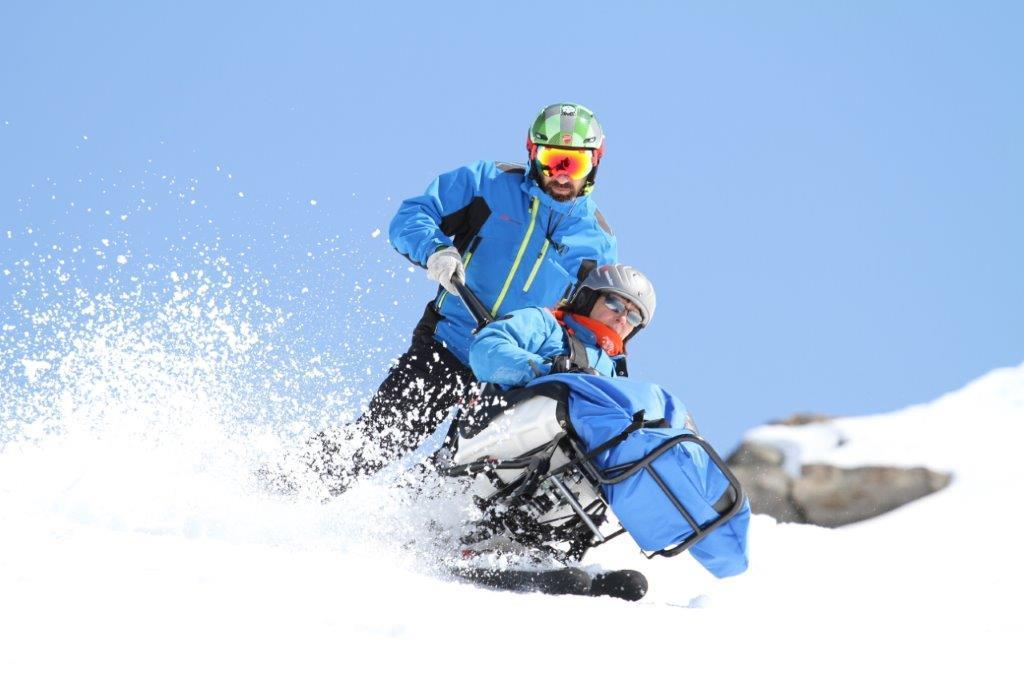 6.0 Ledsager 6.1 Ski Som ledsager for sittende alpint er det av betydning at man velger riktige ski. Etter vår erfaring er det best at ledsager har korte ski med innsving.
