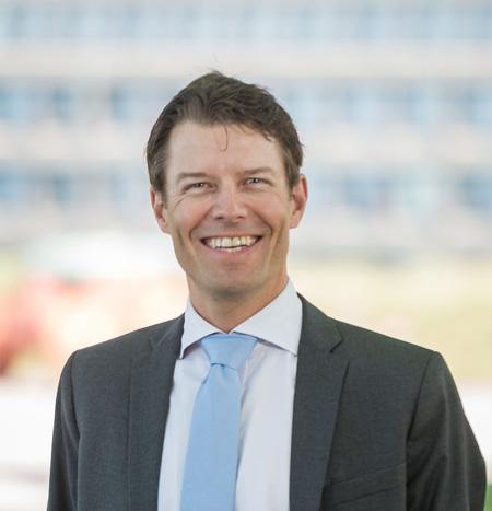 Stenberg er deltidsansatt i Fondsfinans Kapitalforvaltning siden høsten 2018. COMPLIANCE Arne S. Lien (f.