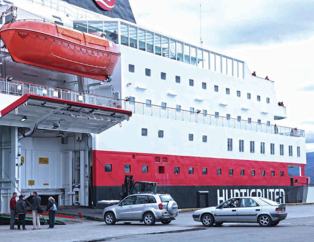 For alle andre havner, møt opp ved kaia 30 minutter før avreisetidspunktet. Sørg for å følge alle instrukser og skilting for biler i havnene.