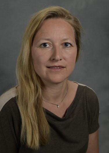 Ann Catrin Høyvik Fra2010-2018 deltids stilling som Spesialtannlege ved kjeveortopedisk avd.