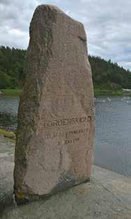 Karl XII satt med sin hær i Christiania, speidende utover fjorden og ventet på den svenske transportflåten. Ikke minst på beleiringsartilleri som ville gjøre det mulig å innta Akershus festning.