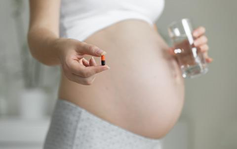 Hva vet vi om etterlevelse hos gravide kvinner?