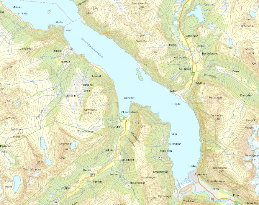 1.2.1 Topografi Sunndalsfjorden er en fortsettelse av Tingvollsfjorden og strekker seg fra Ballsneset og videre innover til Sunndalsøra (Figur 4).