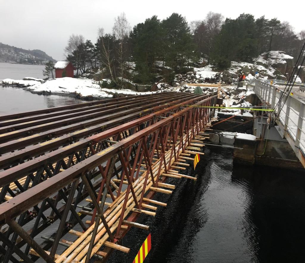 Hva var den direkte/utløsende årsak Mest sannsynlig årsak er at avstivningssystemet for H33-dragerne har vært mangelfullt utført.