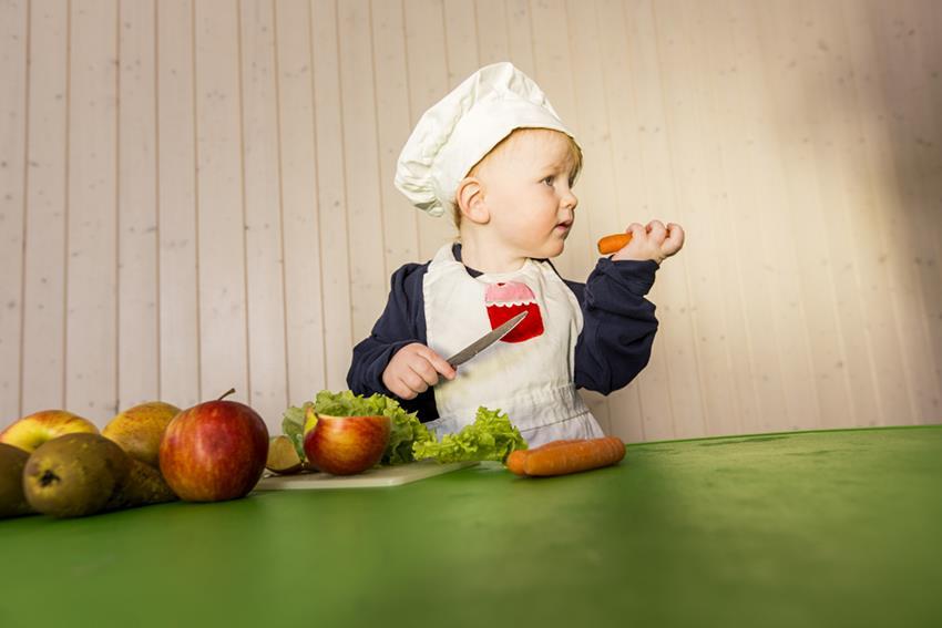 Et godt måltid Rammeplanens fagområde Kropp, bevegelse, mat og helse er en del av selve stammen i vårt pedagogiske konsept og inngår derfor som del av innhold og arbeid med alle våre fem fagtema.