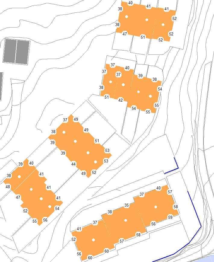 Med støyskjerm som vist i Figur 4 vil høyeste støynivå ved fasade være Lden = 60 db i K5. Med tett rekkverk som vist i Figur 7 vil også uteareal på altan få tilfredsstillende støynivå.