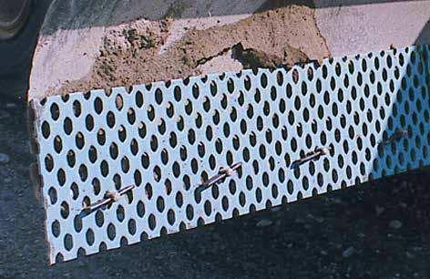 Til venstre er en tabell over hvilke kiler og kilebolter som skal brukes til de ulike ståltykkelsene.