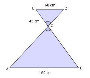 1) Dersom de to trekantene på figuren er formlike, vil BC og DF være tilsvarende