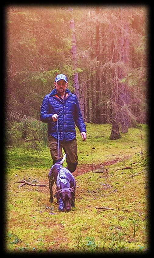 Peder startet sin karriere i Forsvaret som hundefører, og ble etterhvert både trener og instruktør. Har også jobbet for Norsk Folkehjelps minehundsenter i Bosnia.
