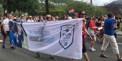 NFF Hordaland inviterte klubbene til å gå i Bergen Pride parade for å vise at «Fotball er for alle uansett hvem du er glad i» Følgende 36 klubber ble oppnevnt til Fair play-klubb i 2018: Arna-Bjørnar