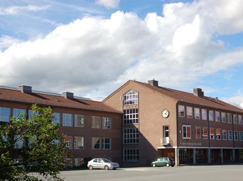 VIDEREGÅENDE SKOLER ASKER VIDEREGÅENDE SKOLE INFORMASJON OM SKOLEN Asker tilbyr utdanningsprogrammene Studiespesialisering, Idrettsfag og Tilrettelagt opplæring.