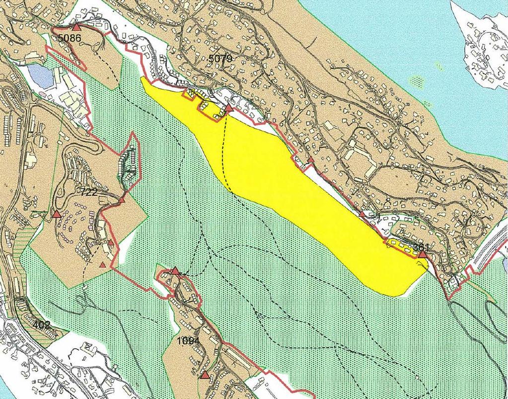 området markert med gult i figuren under omgjøres fra LNF-område til område for fremtidig boligbygging (Øvrig byggesone) i ny