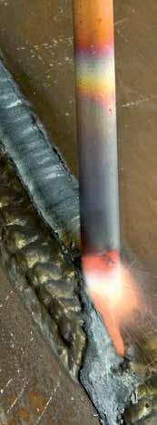 KempGouge ARC 800 er en hurtig, effektiv og sikker måte å gjøre følgende på: Brenne opp for baksveising Fjerne sveisefeil og sprekker Klargjøre sveisefuger Skjære metall Lage hull Elektrodeholderen