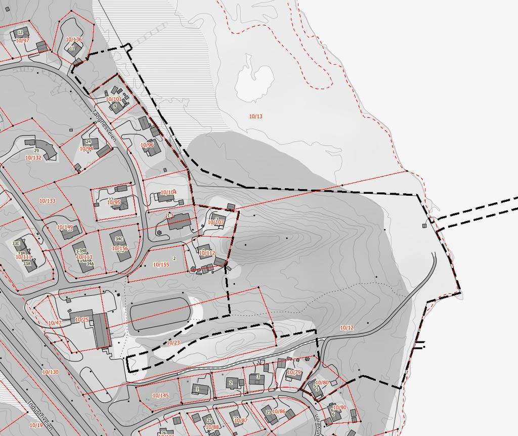 2.3 Eieropplysninger Figur 2. Eiendomskart med plangrense. Kilde for eiendomsdata og bakgrunnskart: Kartverket Følgende eiendommer ligger i eller grenser til planområdet: Gnr. 10 bnr. 12, bnr.